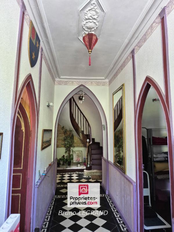 Maison - 525 m² - 14 pièces