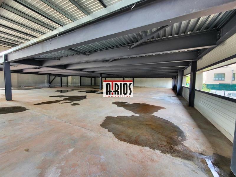 Entrepôt - 1 170 m²