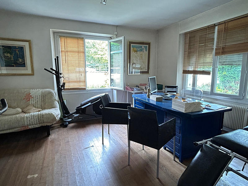 Bureau - 200 m² - 8 pièces