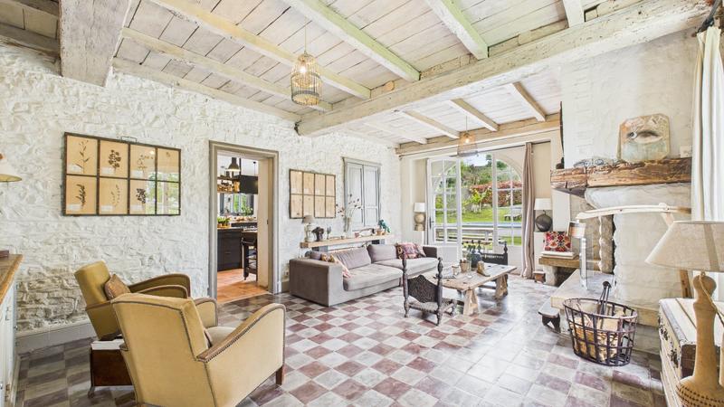 Propriété - 770 m² - 15 pièces