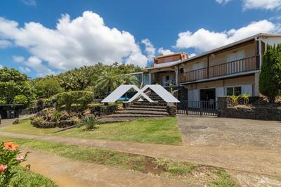 Villa - 264 m² - 9 pièces