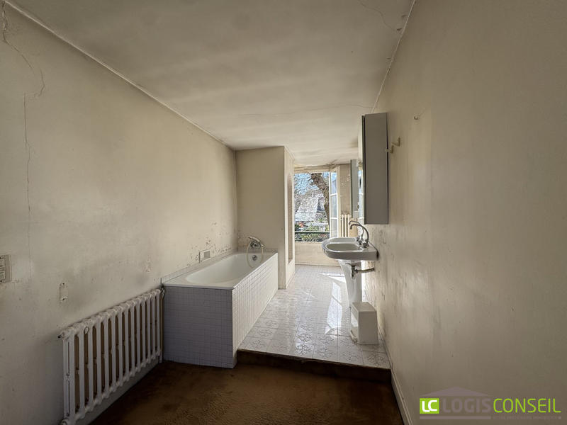 Villa - 222 m² - 7 pièces