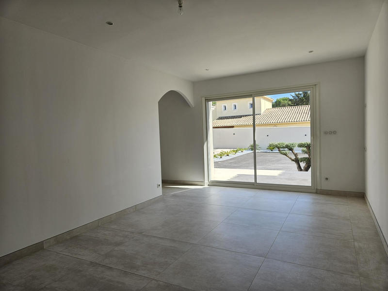 Villa - 240 m² - 8 pièces