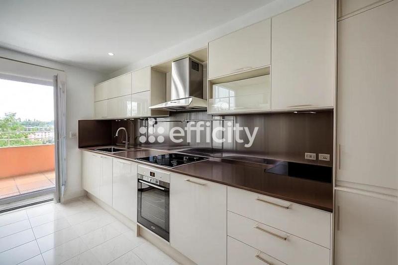 Appartement - 76 m² - 3 pièces