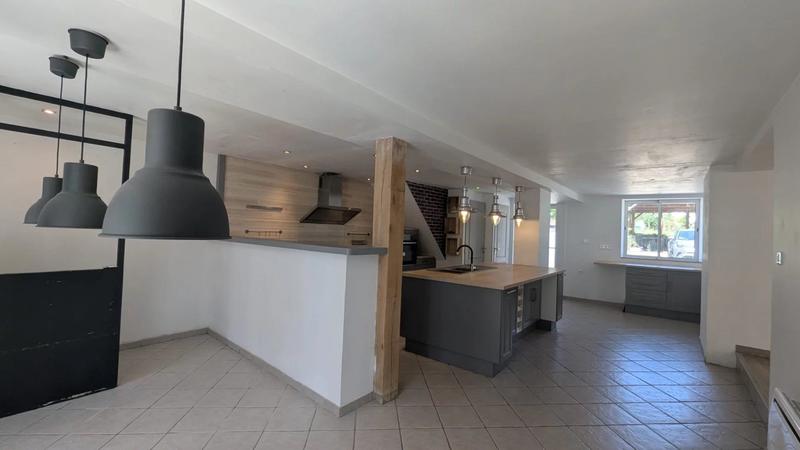 Maison - 170 m² - 6 pièces