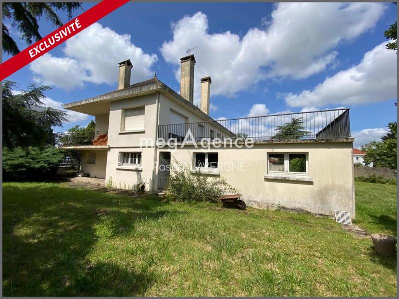 Maison - 240 m² - 9 pièces