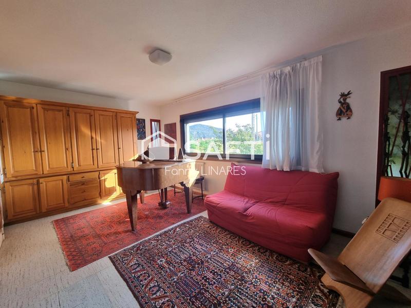 Maison - 224 m² - 8 pièces