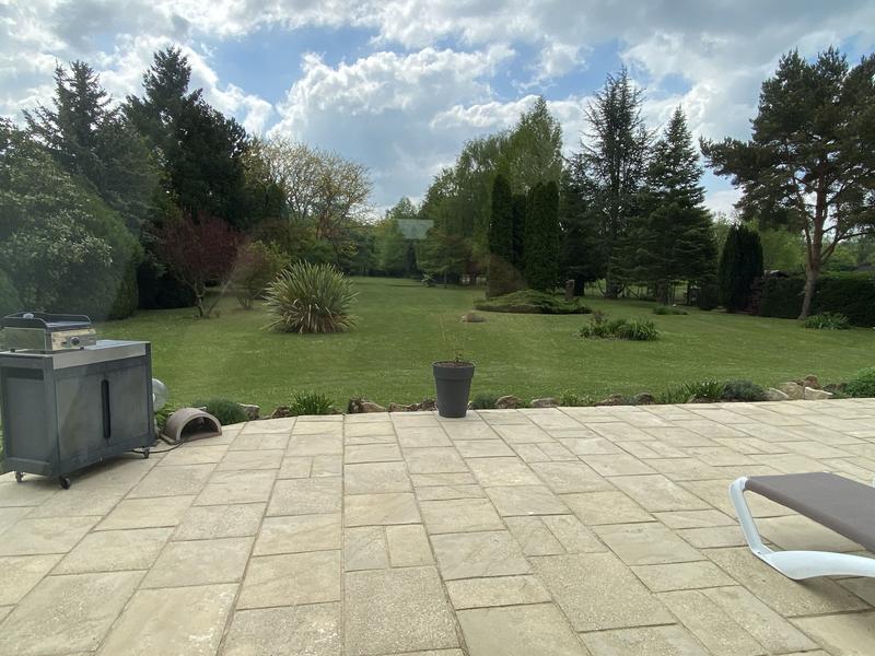 Propriété - 248 m² - 6 pièces