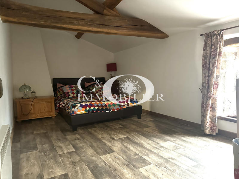 Maison - 200 m² - 6 pièces