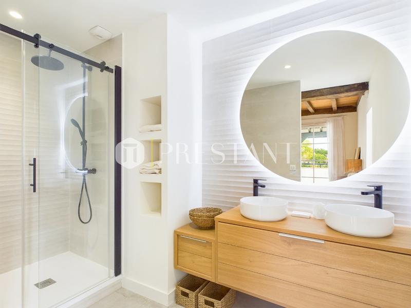 Maison - 410 m² - 10 pièces