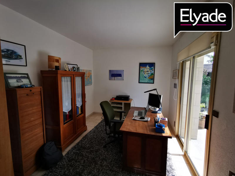 Maison - 202 m² - 6 pièces