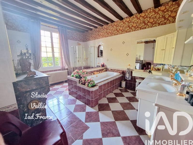 Maison - 201 m² - 9 pièces