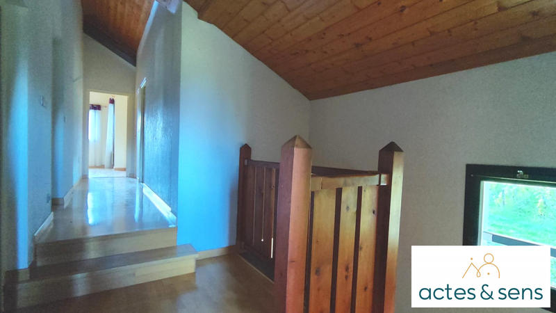 Maison - 207 m² - 10 pièces