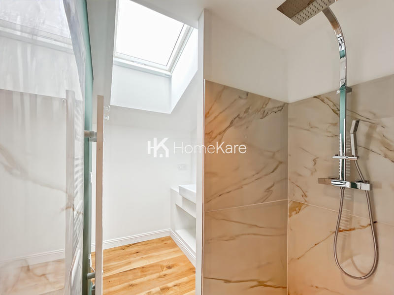 Maison - 200 m² - 6 pièces