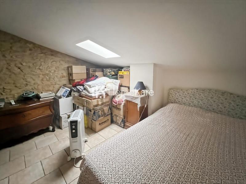 Maison - 220 m² - 6 pièces