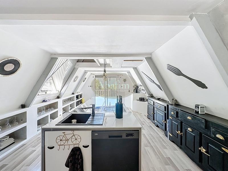 Maison - 136 m² - 7 pièces