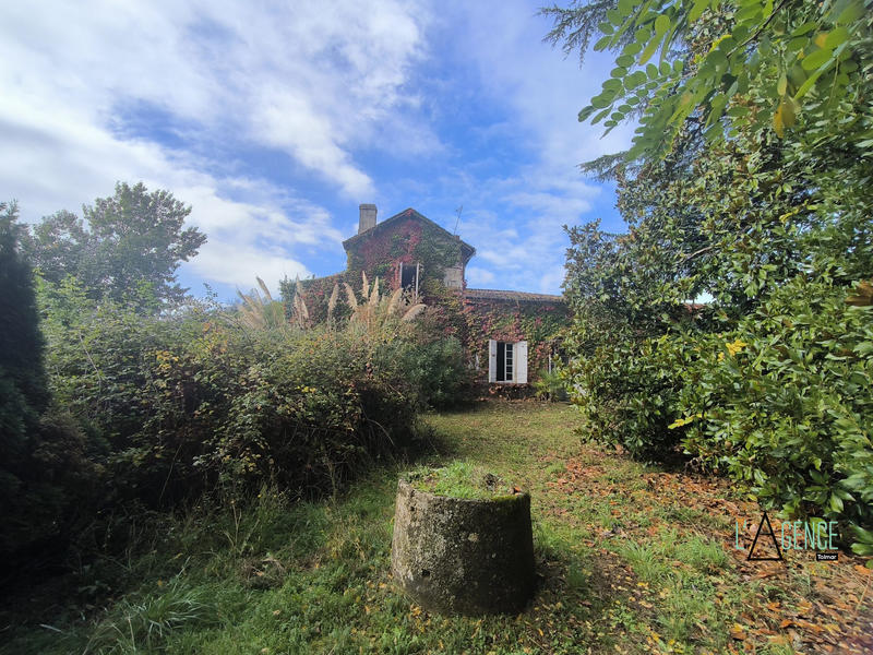 Maison - 210 m² - 6 pièces