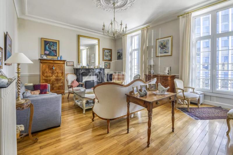 Appartement - 132 m² - 4 pièces