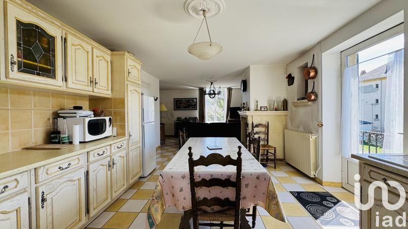 Maison - 375 m² - 13 pièces