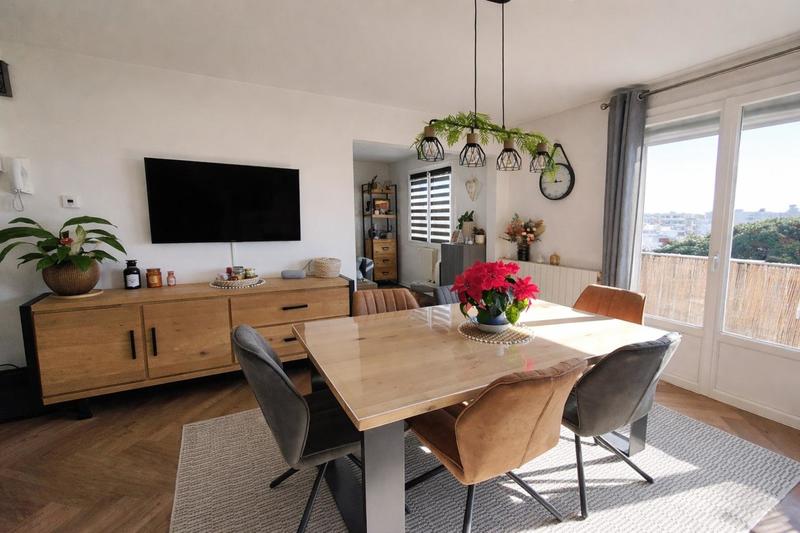 Appartement - 70 m² - 4 pièces