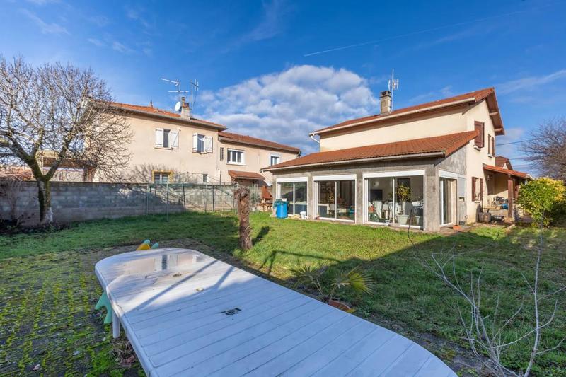 Maison - 104 m² - 5 pièces