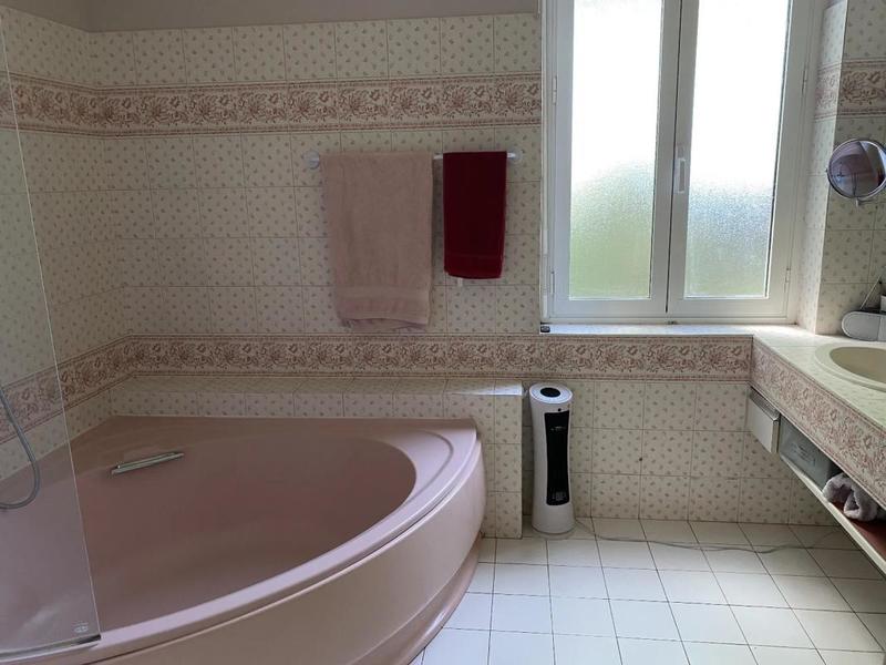 Maison - 245 m² - 7 pièces