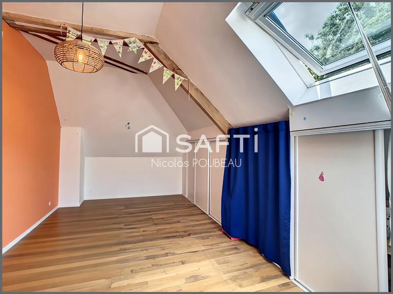 Maison - 240 m² - 9 pièces