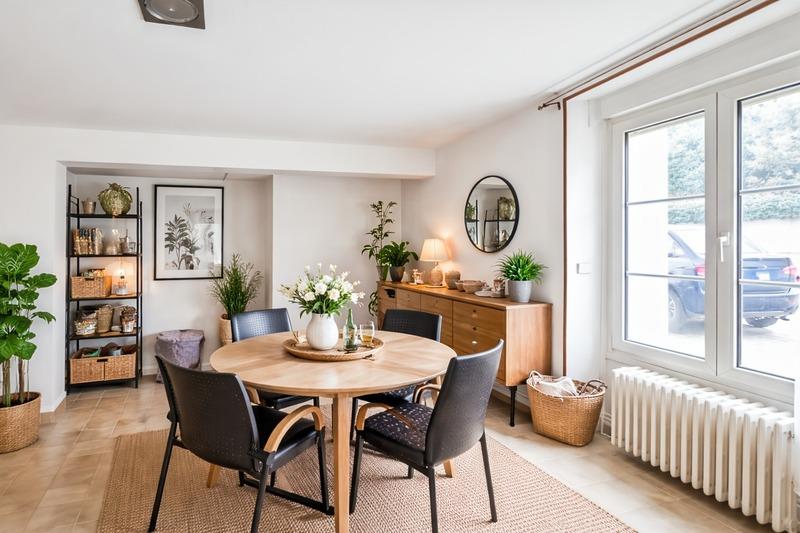 Maison - 220 m² - 7 pièces