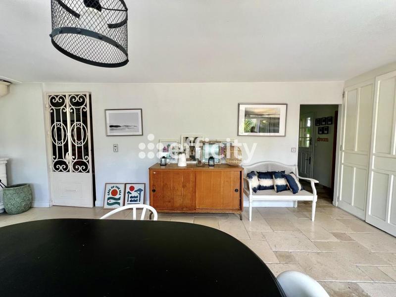 Pavillon - 146 m² - 6 pièces