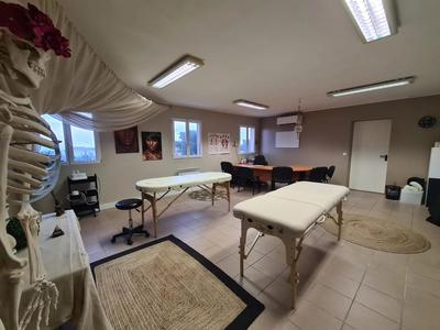 Bureau - 100 m² - 2 pièces