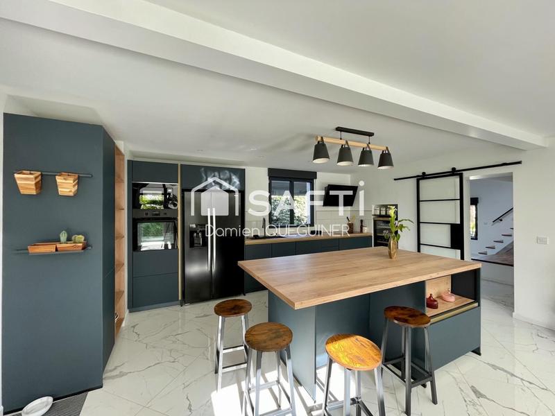 Villa - 165 m² - 6 pièces