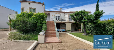 Villa - 262 m² - 10 pièces