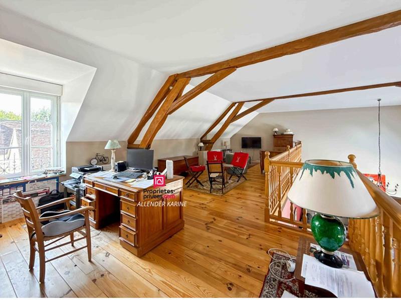 Maison - 258 m² - 6 pièces