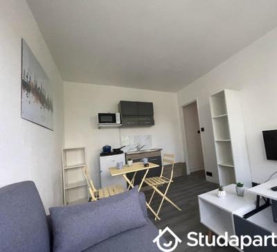 Chambre - 9 m² - 1 pièce