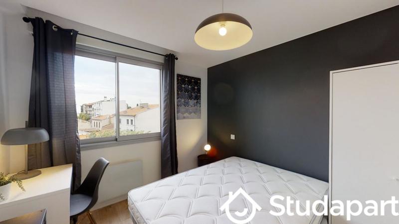 Chambre - 11 m² - 1 pièce