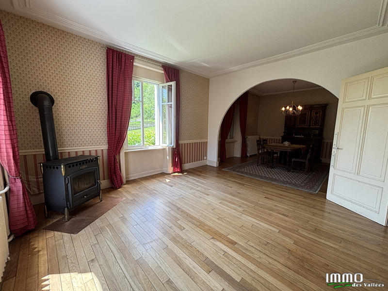 Maison - 142 m² - 7 pièces