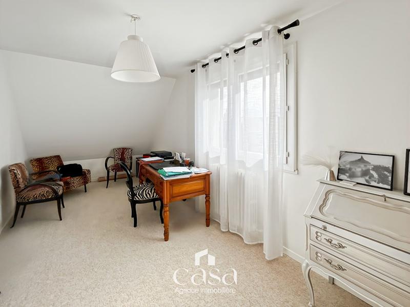 Maison traditionnelle - 102 m² - 5 pièces