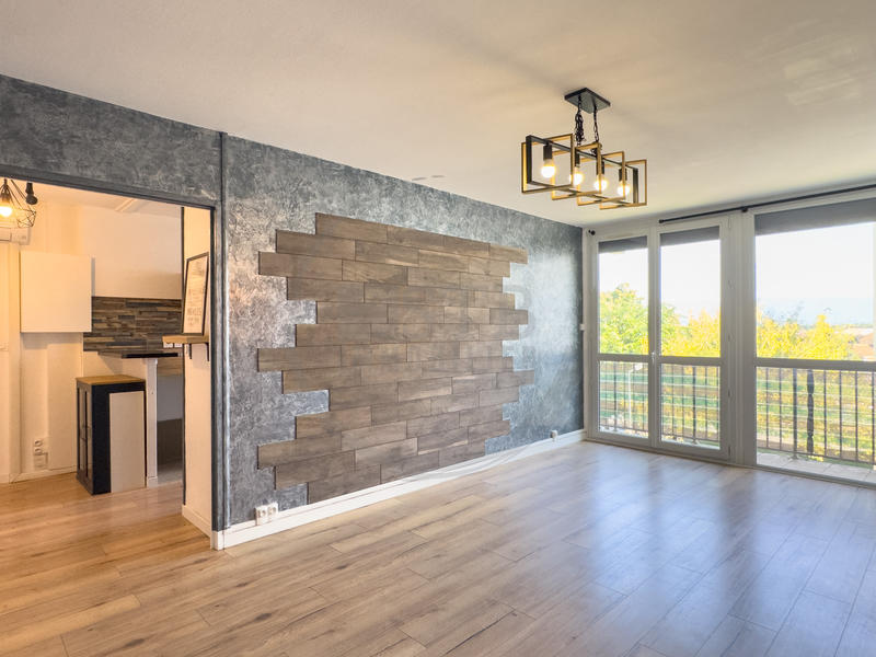 Appartement - 97 m² - 5 pièces