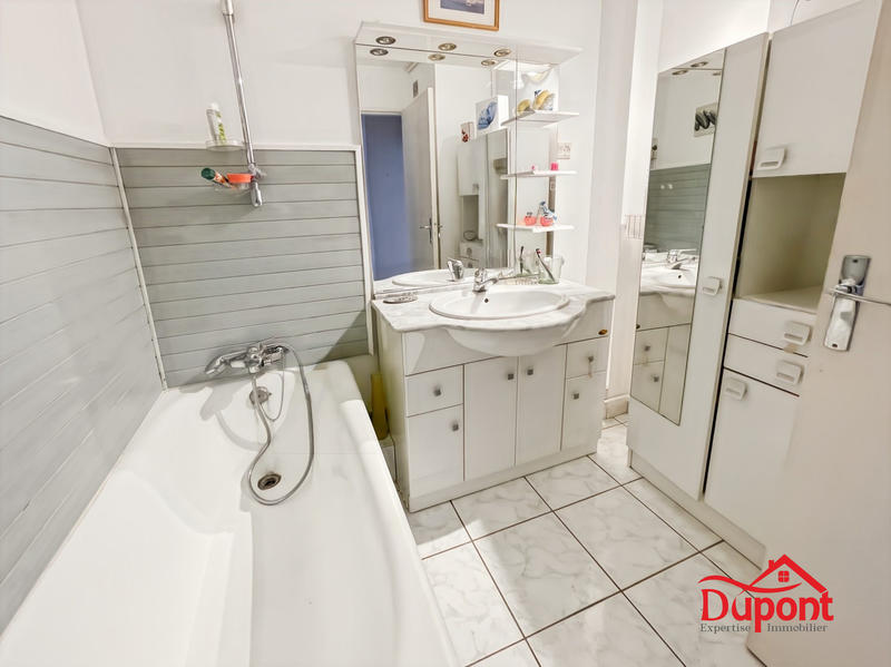 Appartement - 93 m² - 5 pièces