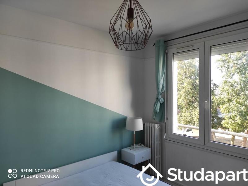 Chambre - 10 m² - 1 pièce