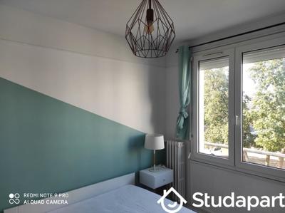 Chambre - 10 m² - 1 pièce