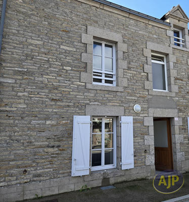 Maison - 89 m² - 5 pièces