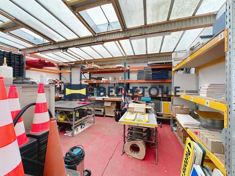 Local commercial - 127 m²