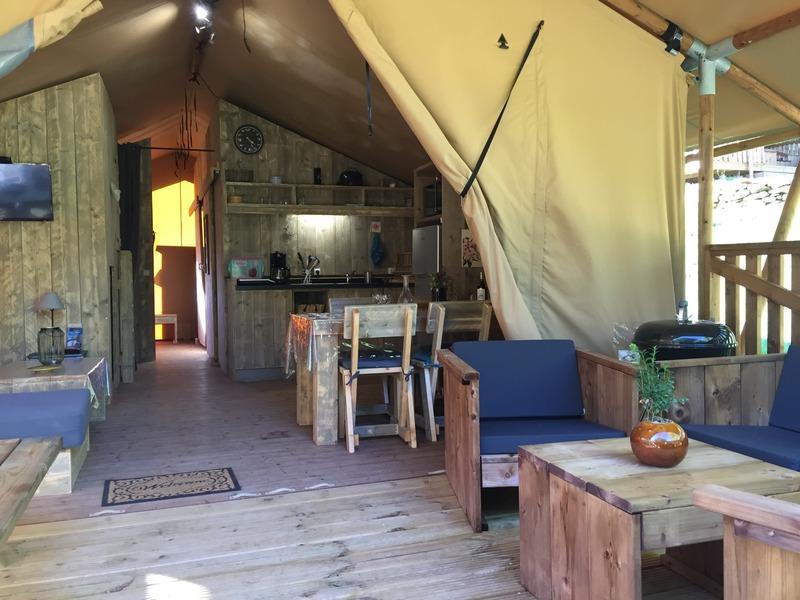 Propriété - 570 m² - 11 pièces