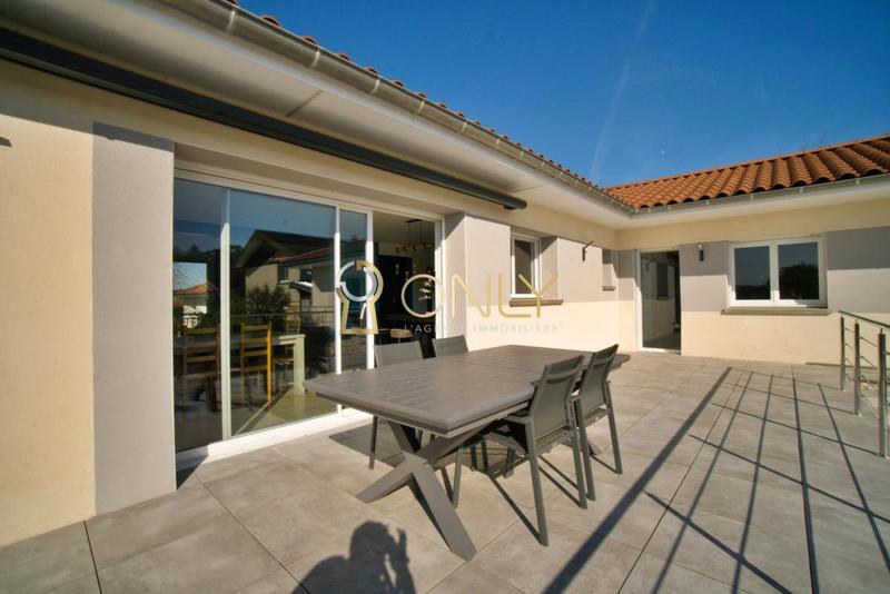 Maison - 168 m² - 6 pièces