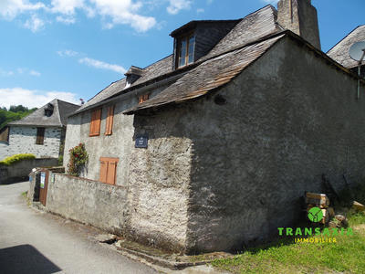 Maison traditionnelle - 115 m² - 7 pièces