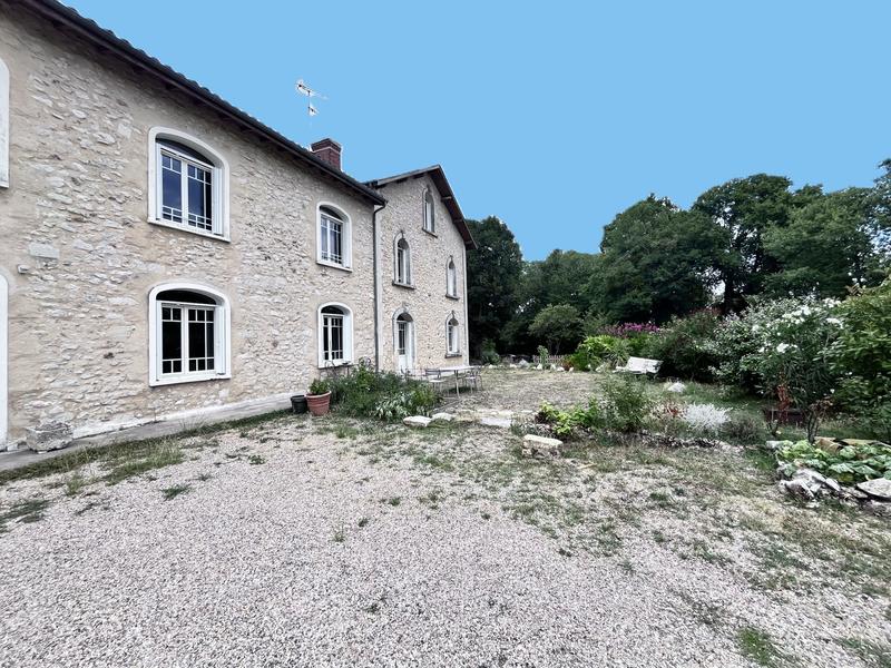 Maison ancienne - 316 m² - 12 pièces