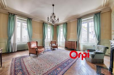 Appartement - 202 m² - 5 pièces