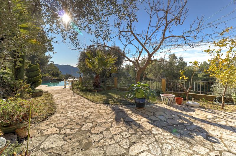 Maison - 148 m² - 6 pièces