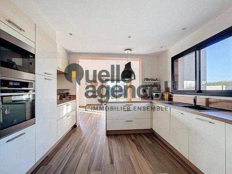 Maison - 121 m² - 6 pièces